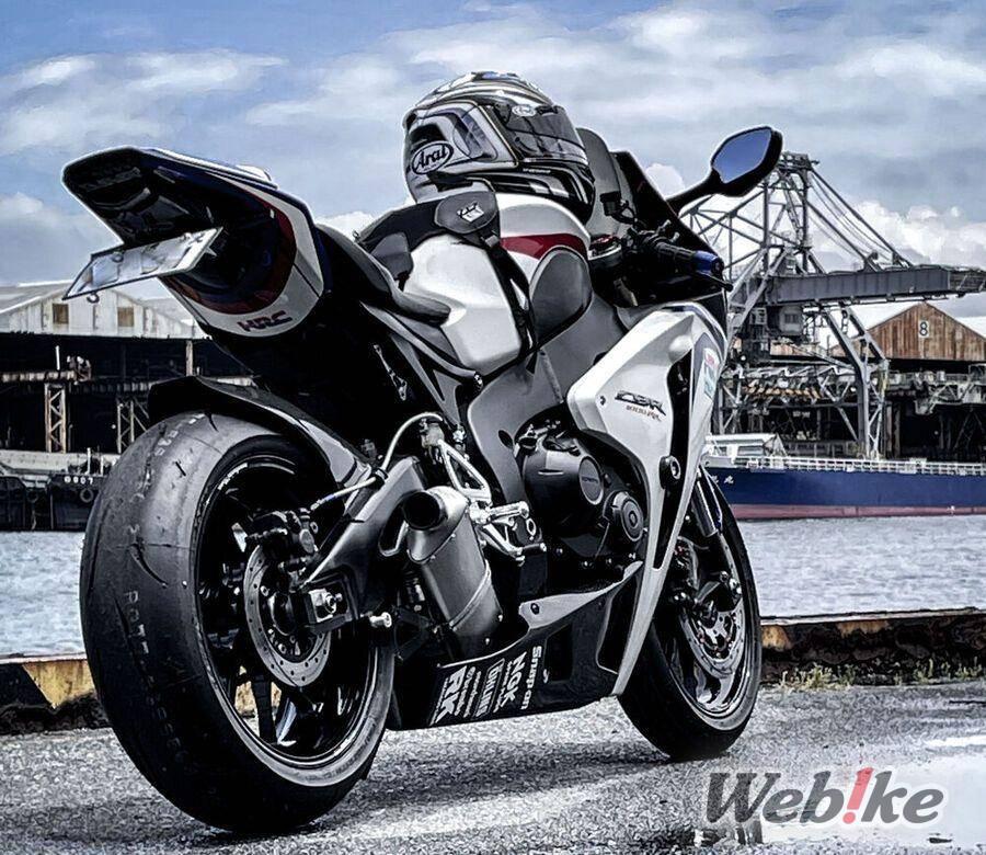 La versatilità: HONDA CBR1000RR Custom