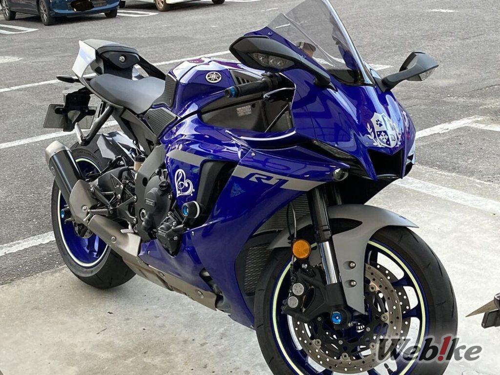 Spingersi oltre i limiti in strada: YAMAHA YZF-R1 Custom