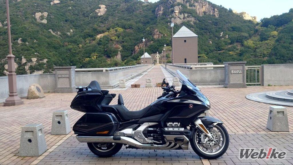 Unendo comfort e tecnologia: HONDA GOLDWING Custom
