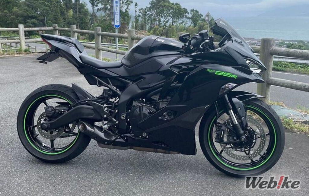 Dettagli pensati: KAWASAKI ZX-25R Custom