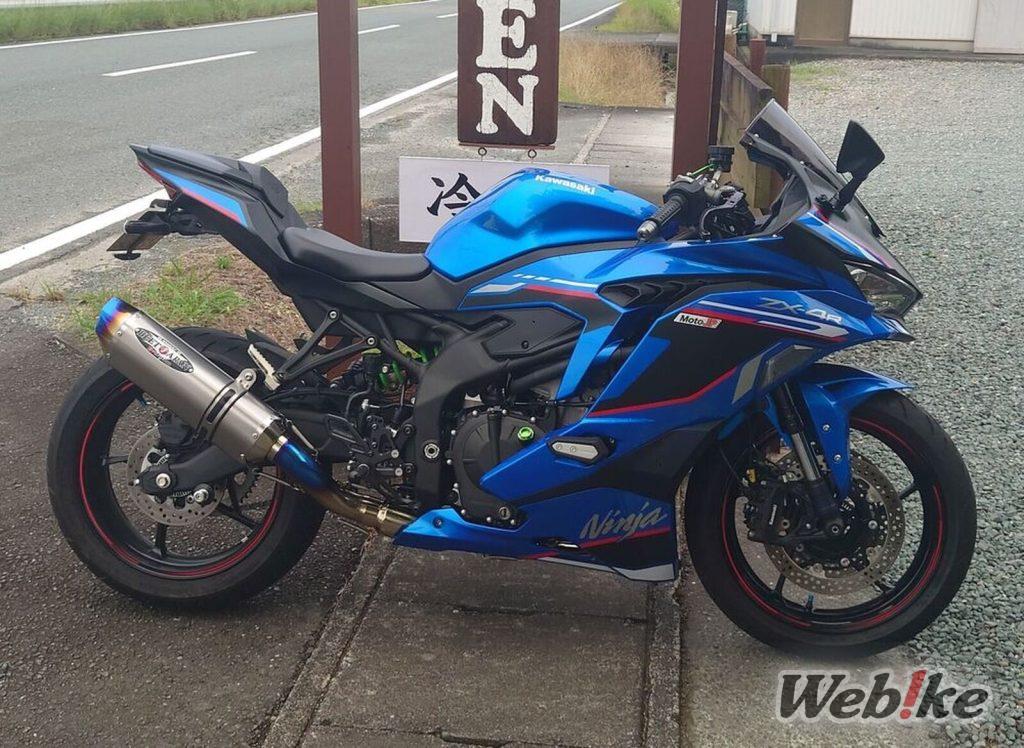 Aggiornamenti per una guida più sportiva: KAWASAKI ZX-4R Custom