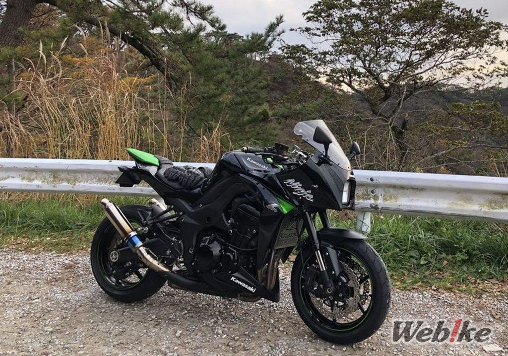 Faccia da Ninja su una Z1000: KAWASAKI Z1000 Custom