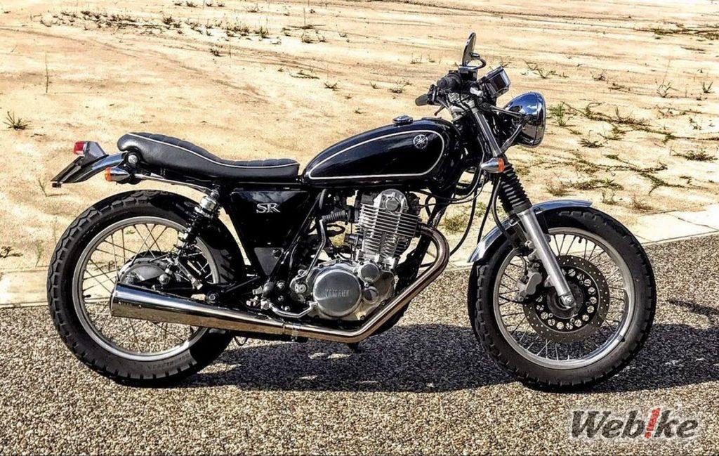 Rilassarsi con uno spirito senza tempo: YAMAHA SR400 Custom